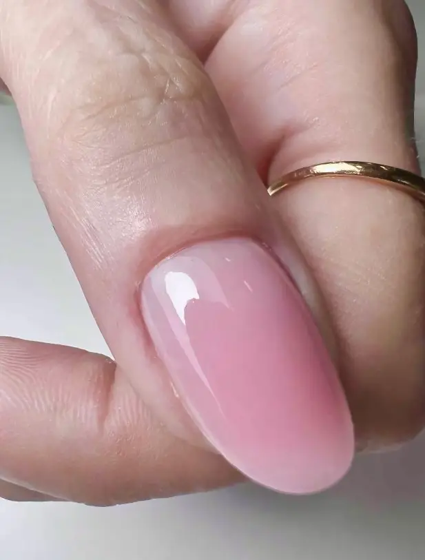 diamond-cosmetics-line-savaime-issilyginantis-gelis-criminal-barbie-thixotropic-gel-Viktorija